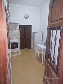 Piccolo bilocale arredato Tivoli centro storico