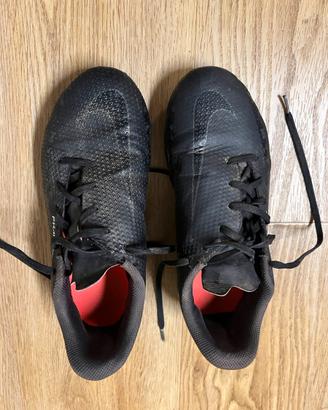 Scarpe calcio nike bambino  nr 37,5 eur