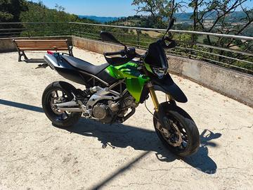 Aprilia Dorsoduro 750 (2010) 