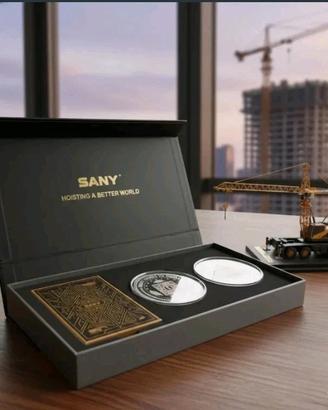 Set di medaglie placcate in argento con carte da g