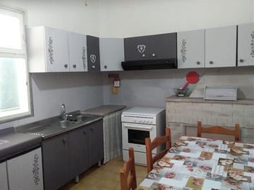 S.Antioco  cucina completa di pensili basi e frigo