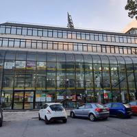 Locale di 140 mq uso ufficio al centro Galassia