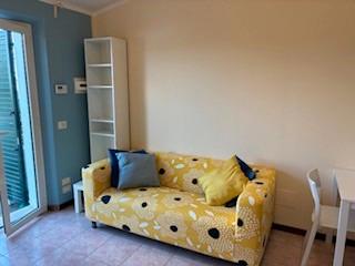 Mini appartamento con grande terrazza esterna