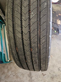 Gomma 285/70R19.5