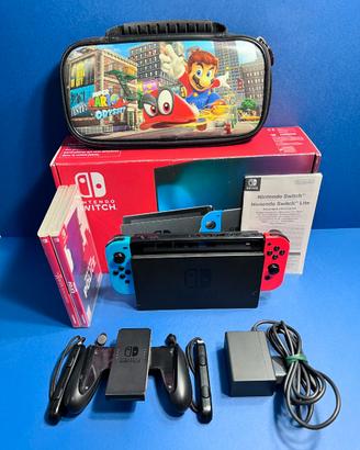 Nintendo Switch V2 con Scatola + 2 giochi