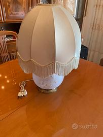 Lampada da tavolo vintage in  vetro satinato