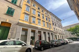 2 LOCALI A TRIESTE