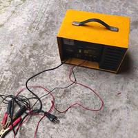 Caricabatteria x auto moto camper camion