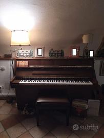 Pianoforte a muro Steiner