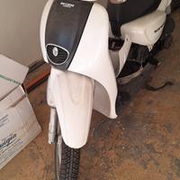 Aprilia Scarabeo 50 - 2017