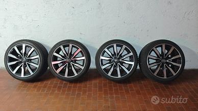 cerchi e gomme 18  Toyota corolla Hybrid  