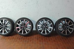 cerchi e gomme 18  Toyota corolla Hybrid  