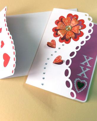 Biglietto augurale con fiore 3D e strass