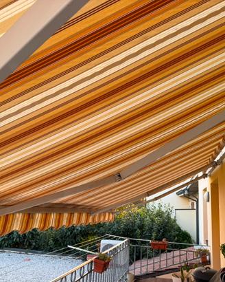 Tenda da sole motorizzata