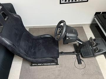 Postazione di guida a PLAYSEAT con volante G920