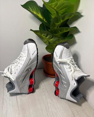 Scarpe Nike Shox R4 - Taglia 40