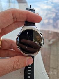 Huawei watch 5 42mm con diversi cinturini 