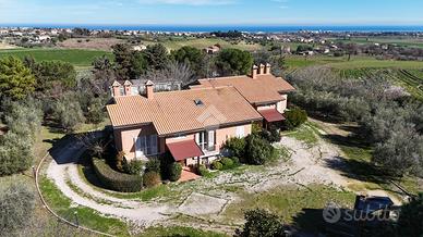PORZIONE DI BIFAMILIARE A SANT'ELPIDIO A MARE