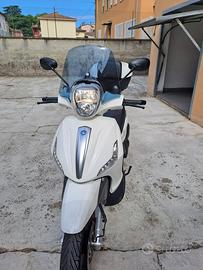Piaggio Beverly 350 ST