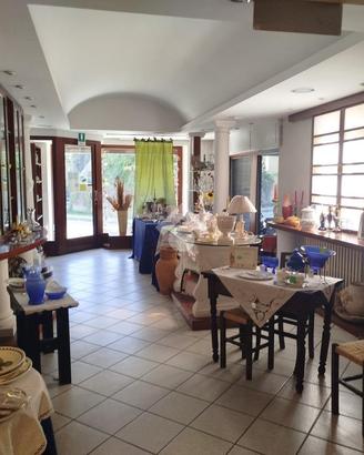 NEGOZIO A BUTTIGLIERA ALTA