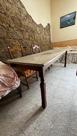 Tavola da 8 posti.