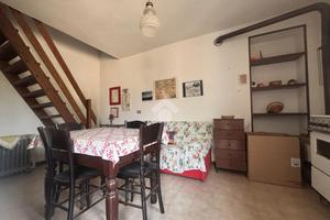 CASA SEMINDIPENDENTE A PIEVE ALBIGNOLA