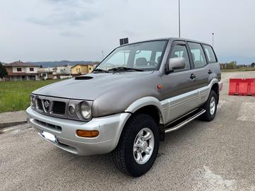 Nissan Terrano II 2.7 Tdi 5 porte SE 7 posti
