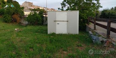 Box coibentato completo di impianto elettrico