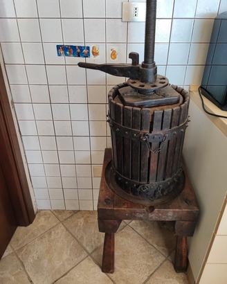 Torchio in legno per miele