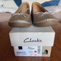 Ballerine Clarks in pelle color oro/platino. Nuove