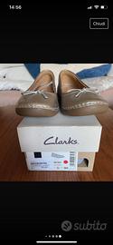 Ballerine Clarks in pelle color oro/platino. Nuove