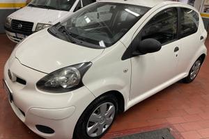 Toyota Aygo 1.0 12V VVT-i 5 porte Sol Connect