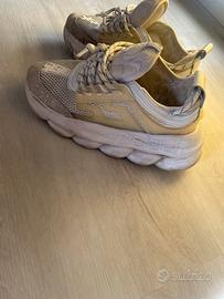 Versace chai reaction