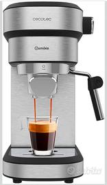 macchinetta caffè polvere e capsule