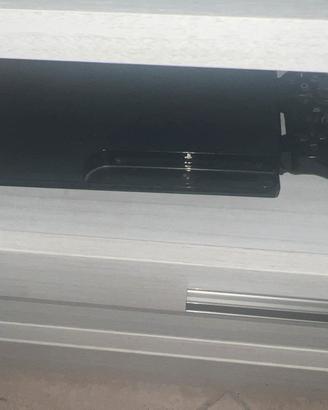 PlayStation 3 slim + 2 controller + 6 giochi