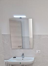 Specchio con luce led