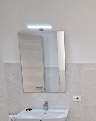 Specchio con luce led