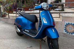 Vespa GTS SuperSport 300 HPE