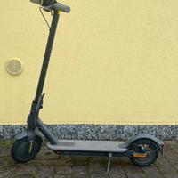Monopattino MI Electric Scooter 1S