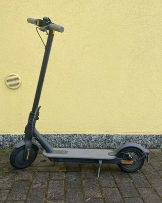 Monopattino MI Electric Scooter 1S