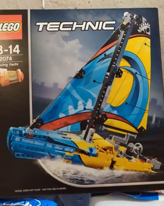 LEGO Technic Yacht da Regata 42074