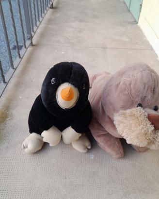 N. 2 PELUCHE DI " PINGUINO " E " TRICHECO "