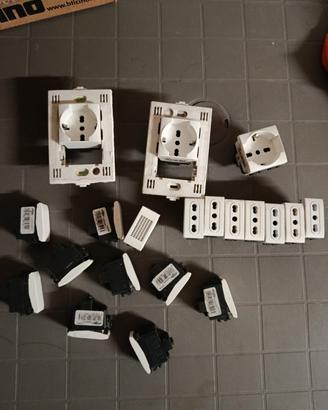 frutti elettrici compatibili living light 