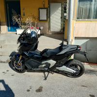 Honda XADV 750 Anno 11/2025