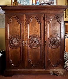 Armadio uso credenza.