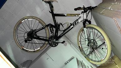 Mtb Scott professionale da 26 in fibra di carbonio