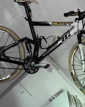 Mtb Scott professionale da 26 in fibra di carbonio