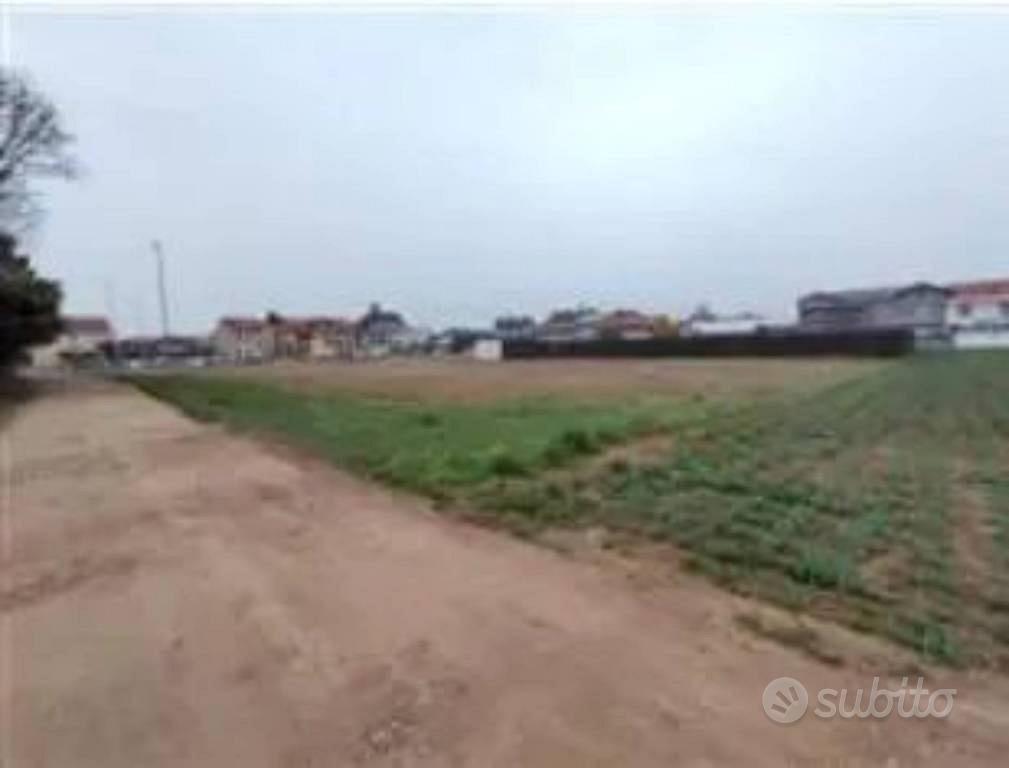 Immobile in asta di 7020 m² a Cislago - Vista 5