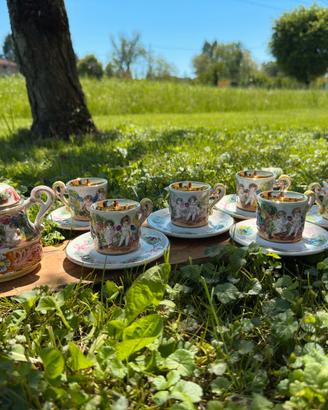 Splendido Servizio da Caffè Stile Capodimonte