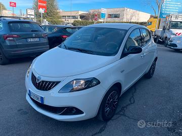 Lancia Ypsilon 1.0 FireFly 5 porte S&S Hybrid Plat